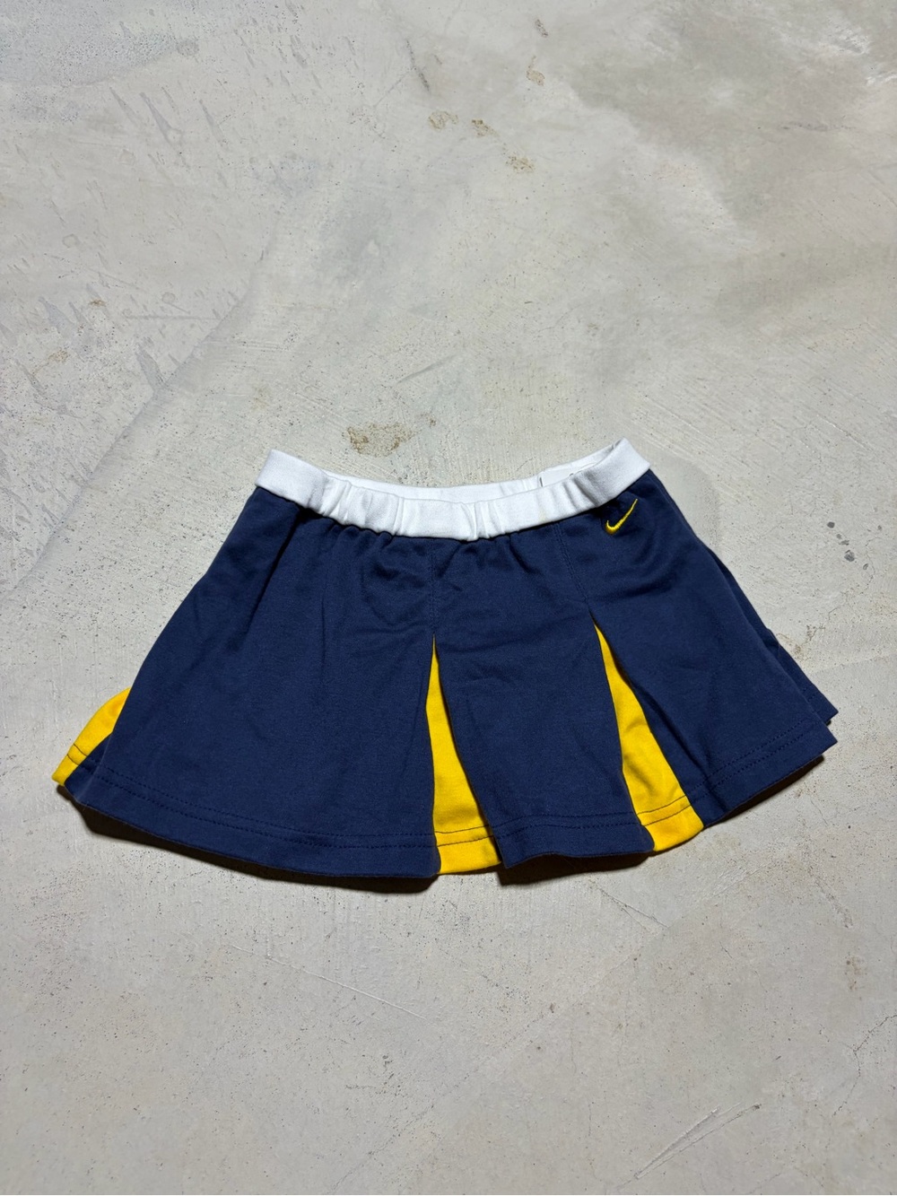 Nike Girls' Navy and Yellow Athletic Skort 24M
